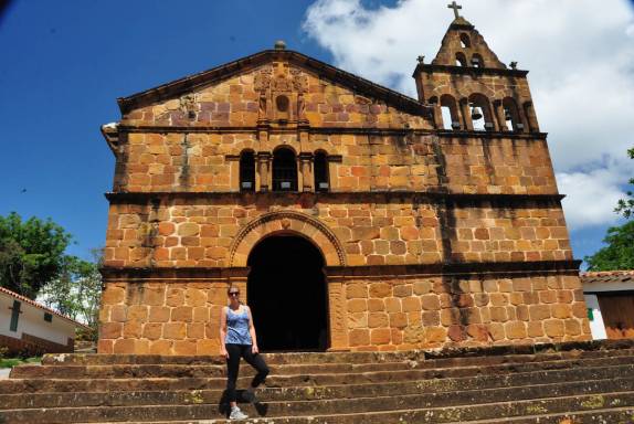 Igreja antiga na parte alta de Barichara, na Colômbia
